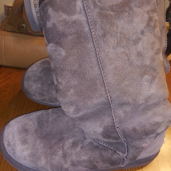 UGG boots - Picture 2 of 6